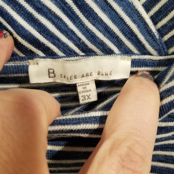 Pom Pom trim striped top. Size 3X - Picture 3 of 5